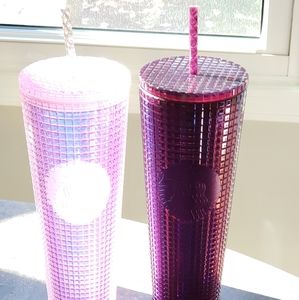 Bundle of 2 Starbucks Holiday 2020 Venti Tumblers